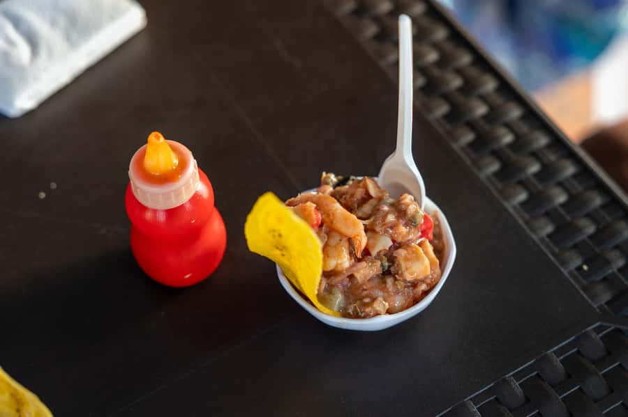 Cartagena: Guided Street Food Tour with Tastings - What makes the guide important