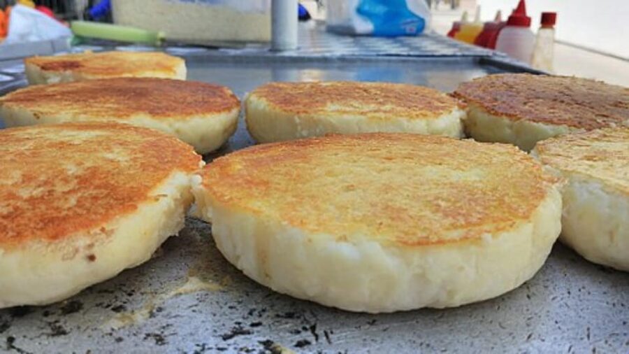 Cartagena: Street Food Tour with German or Italian Guide - Timing, comfort, and practical details