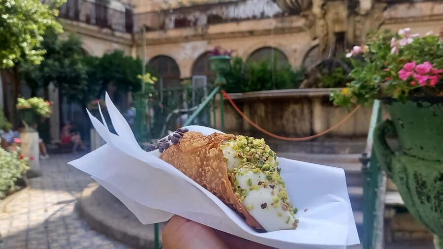 Catania: Street Food Guided Walking Tour - Piazza dell’Università and Catanese pastries