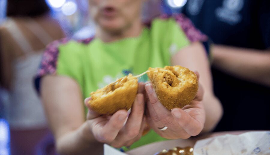 Catania Street food tour by night - Aperitivo with wine, cheese, and preserved vegetables