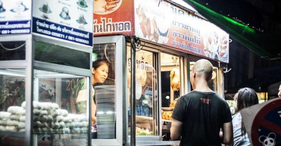 Chiang Mai: Evening Local Street Food Market Tour - Who should book this evening market tour?