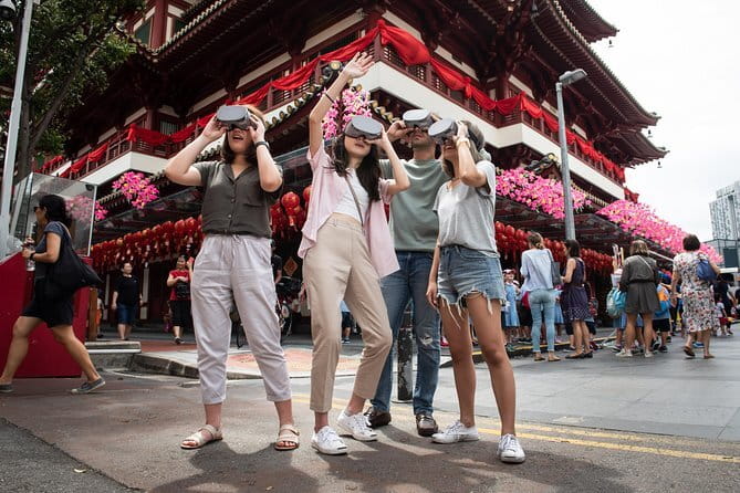 Chinatown Heritage and Local Street Food Small Group Tour - Chinatown Complex and the story of hawker food