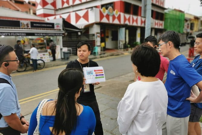 Chinatown Heritage and Local Street Food Small Group Tour - Maxwell Food Centre and the main tasting session