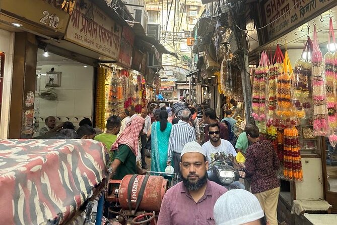Customized Half Day and Full Day Delhi Shopping, Street Food Tour - Chandni Chowk, Delhi’s big market crossroads