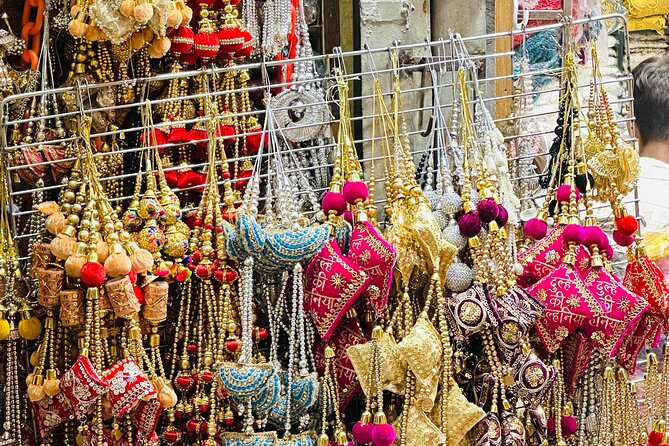 Customized Half Day and Full Day Delhi Shopping, Street Food Tour - Dariba Kalan and the old jewelry quarter