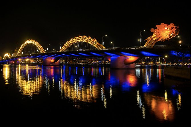 Da Nang By Night: Seafood dinner, night market and cruise trip - The bridge circuit: Dragon Bridge, Han Bridge, Love Bridge, and DHC Marina