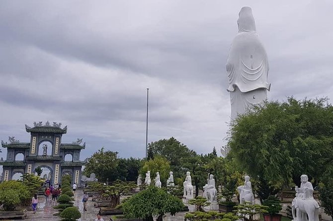 Da Nang ByNight with Marble Mountain,Monkey Mountain,Dragon Bridge,Night Market - What the private format adds