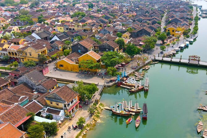 Da Nang City Sightseeing And Local Street Food Tour With Students - What you eat: 6 to 10 local dishes