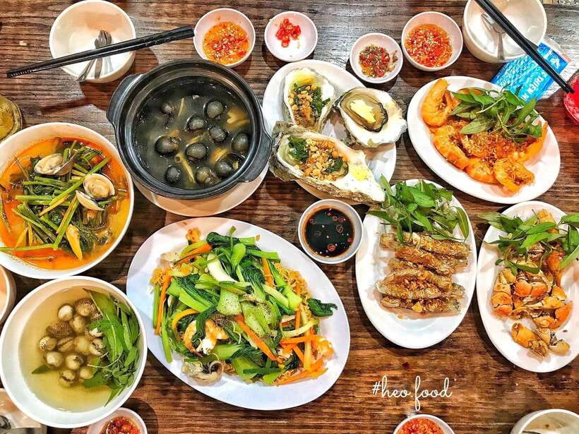 Da Nang City Sightseeing & Street Food Full Day Private Tour - Three hours of Da Nang street food