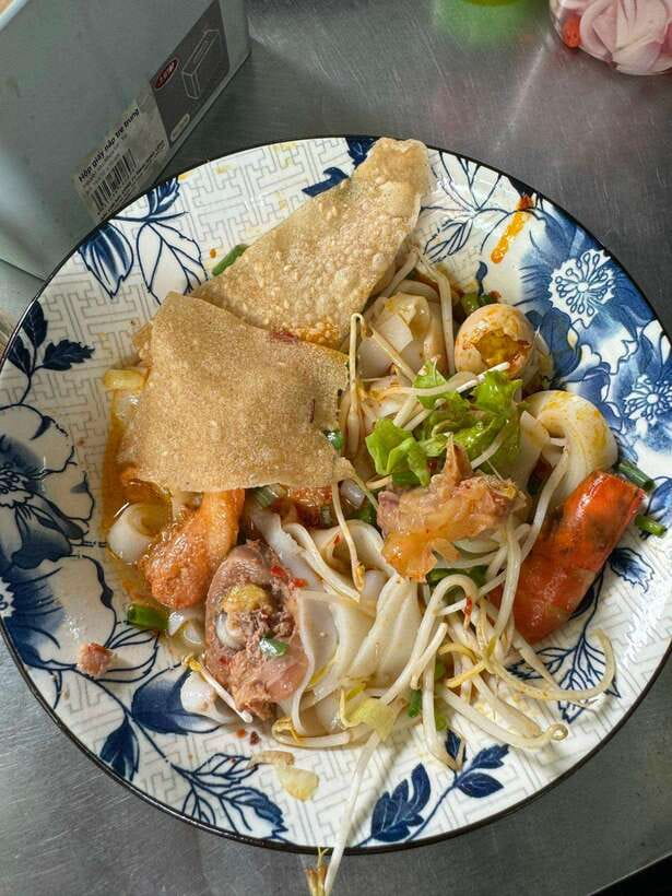 Da Nang City Street Food Private Tour With Local Students - City sightseeing can add value