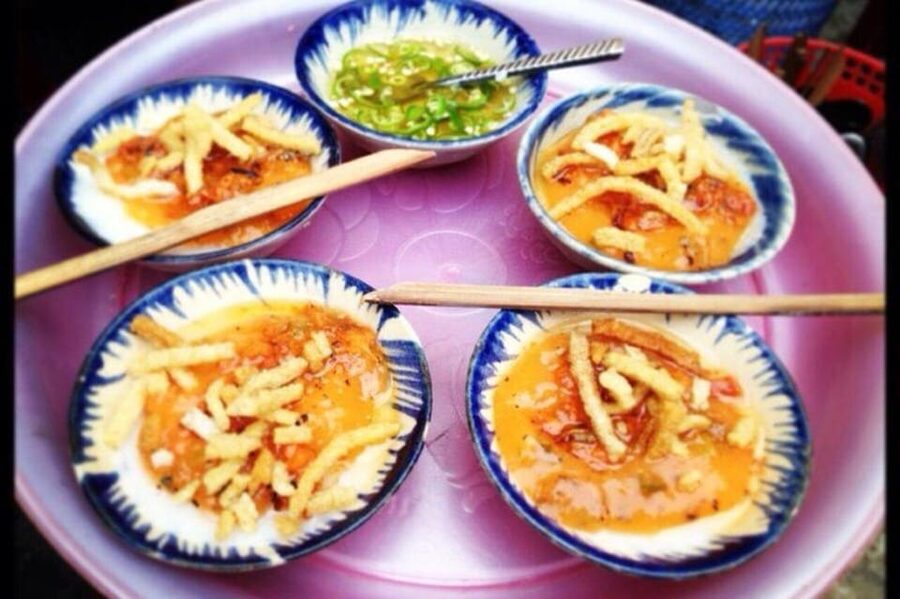 Da Nang: Hidden Street Food By Walking Tour with Local Lady - Walking Alleys Only One Motorbike Wide