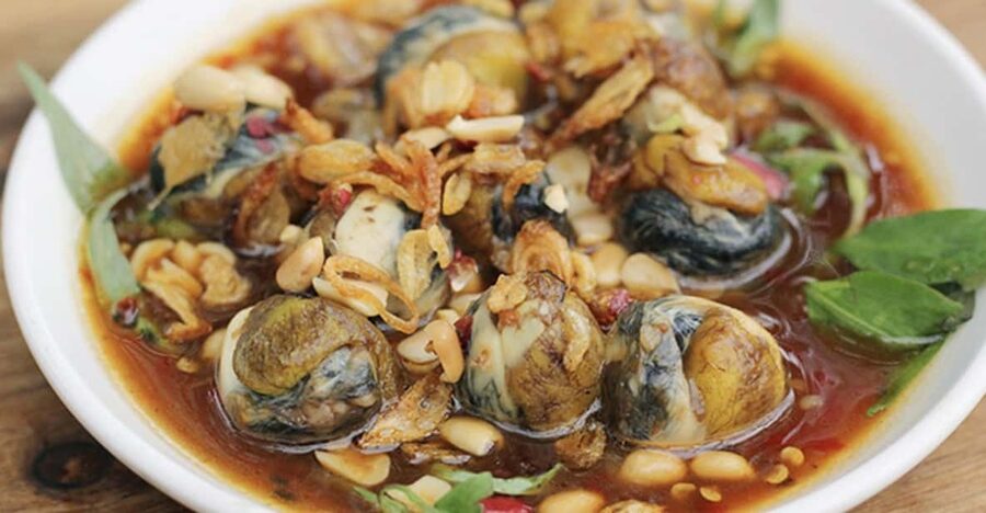 Da Nang: Local Street Food Walking Tour - Six stops that build a full Vietnamese meal