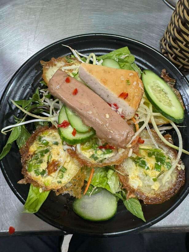 Đà Nẵng Private Street Food Tour With Beautiful Female Guide - Key points to know before you book