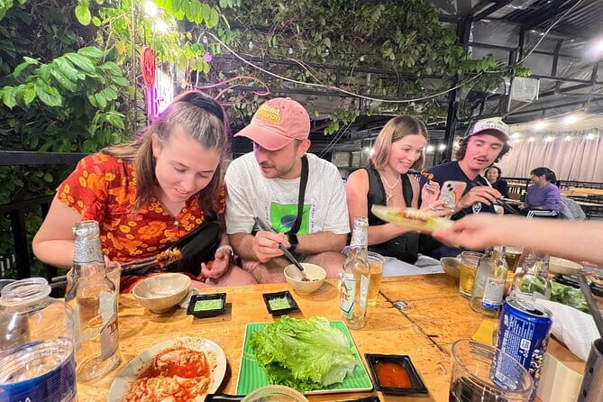 Da Nang Sightseeing Cruise On Han River With Street Food Tasting - Seeing Da Nang by Car, on Foot, and by Boat