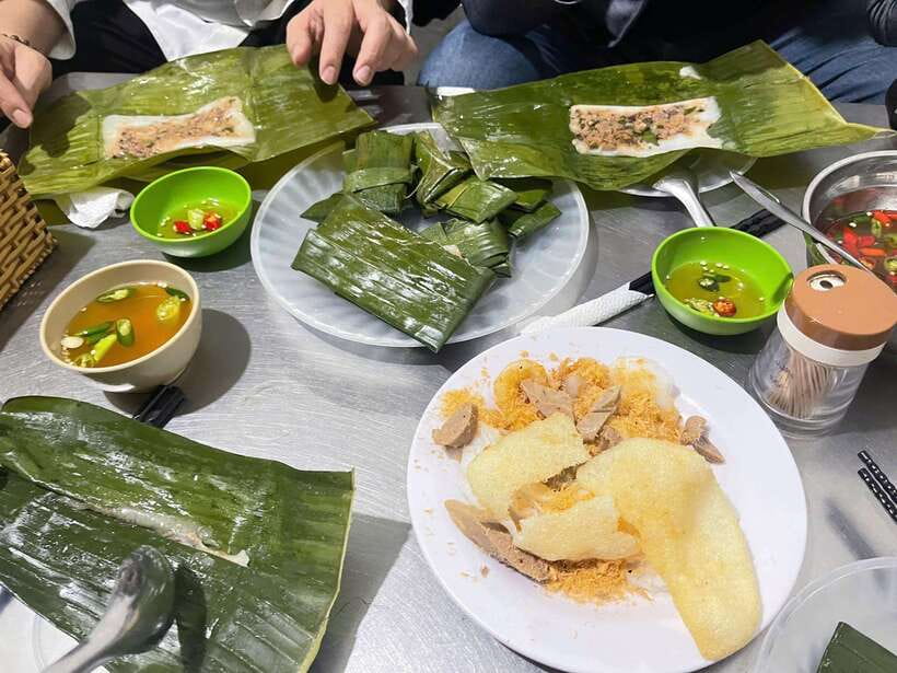 Da Nang Street Food Private Tour With Female Tour Guide - Dragon Bridge, about 15 minutes