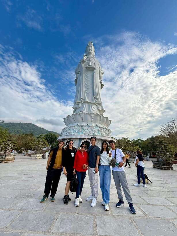 Da Nang Street Food Private Tour With Female Tour Guide - Tran Thi Ly Bridge, about 15 minutes