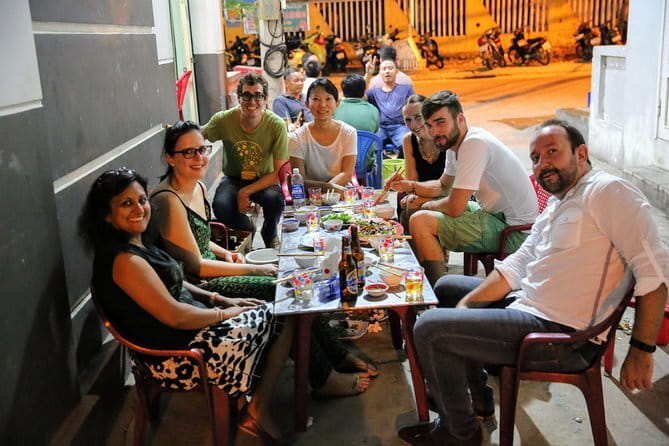 Danang Food Tour With Local Students - Crossing the Han River Into Hai Chau