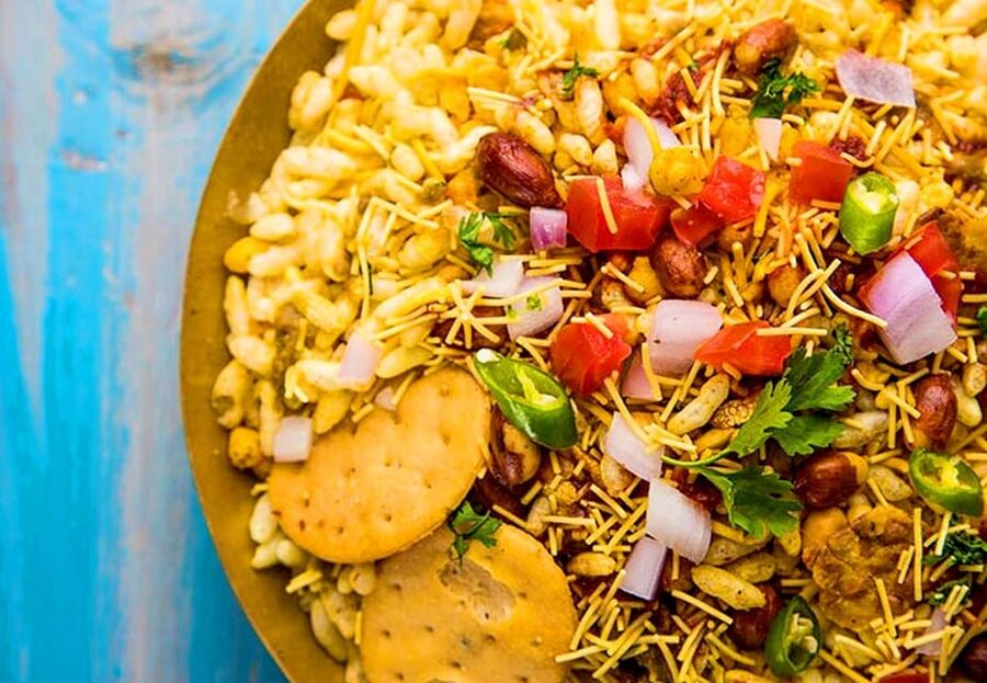 Delhi: Delhi Street Food Tour with Guide at Chandni Chowk - The e-rickshaw ride through Old Delhi