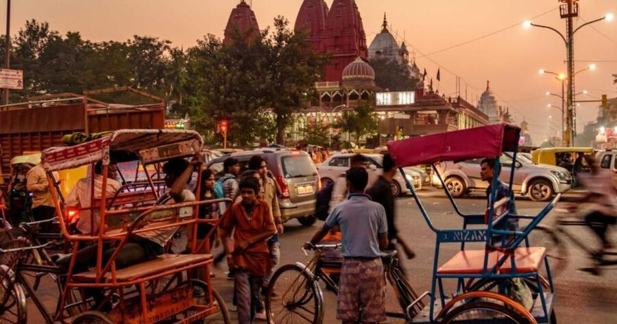 Delhi: Old Delhi City Street Food Tour - Jama Masjid adds history to the food route