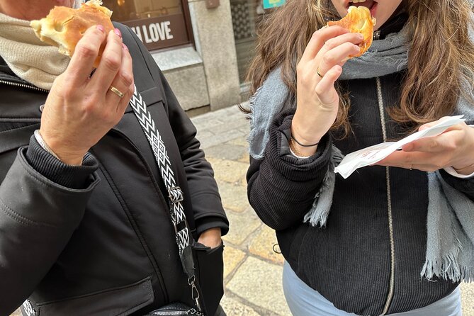 Delicious Milan Street Food Tour Tasting and Sightseeing with Local Guide - Finishing at Sforza Castle