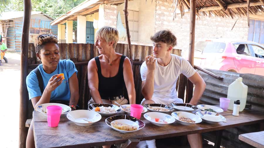 Diani: Market and Street Food Walking Tour - Deras, tailoring, and the human side of shopping