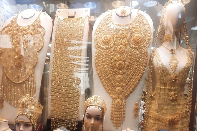 Discover Old Dubai Town, Souks, Street Food, Culture and History - Spices, refreshments and camel milk chocolate