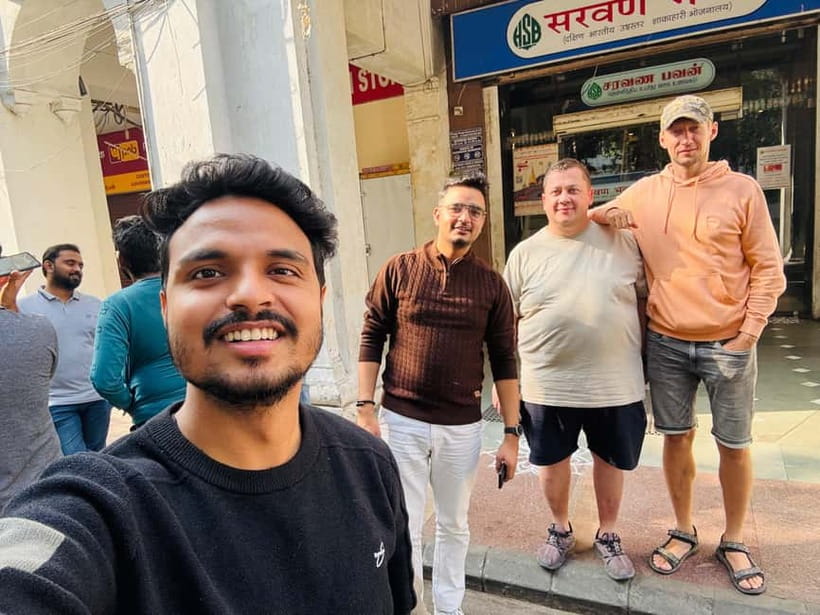 Discover Old & New Delhi: Private Tour with Street Food - Timing, comfort, and what to bring