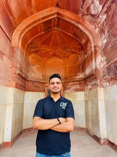 Discover Old & New Delhi: Private Tour with Street Food - Chandni Chowk, spice stalls, and street food