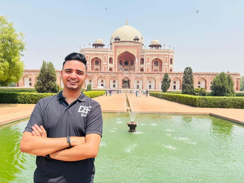 Discover Old & New Delhi: Private Tour with Street Food - Red Fort and Jama Masjid