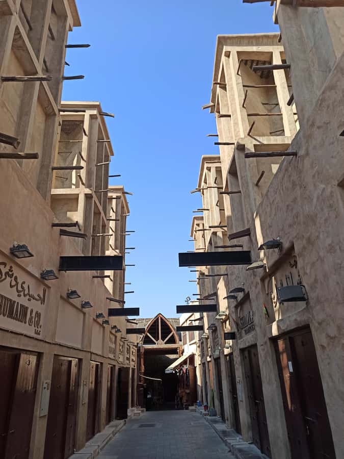 Dubai: City Highlights Tour with Blue Mosque & Street Food - Modern Dubai from Sheikh Zayed Road