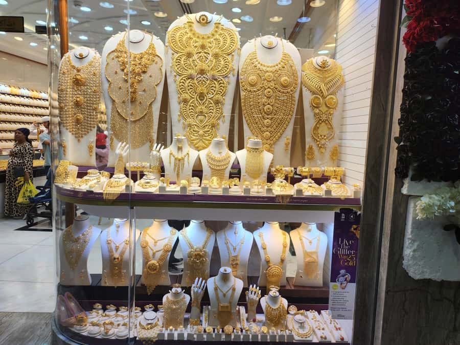 Dubai: Old Town, Creek, Museums, Souks, & Street Food Tour - Bur Dubai brings the food and market action