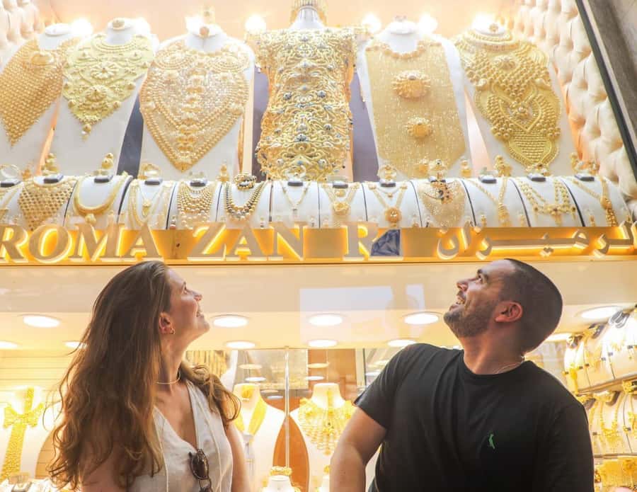 Dubai: Old Town Walking Tour with Abra Cruise & Street Food - Key points at a glance