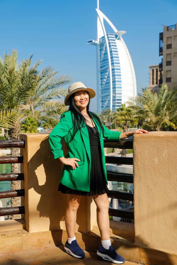 Dubai Private Top Attractions, Premium Vehicle & Street Food - Blue Mosque and Souk Madinat begin the day
