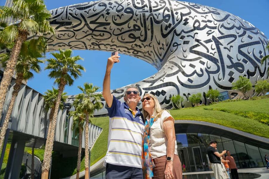 Dubai Top Highlights: Frame Entry, Souks, Abra & Street Food - Al Fahidi and the older side of Dubai