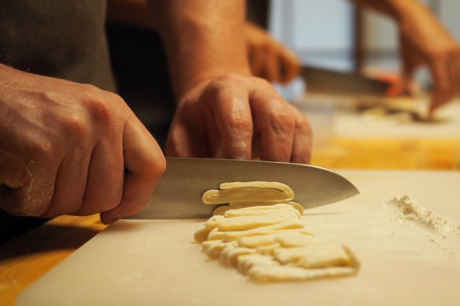 Eat Osaka: Street Food Cooking in an Authentic Kitchen! - Cooking Osaka food in an old Japanese house