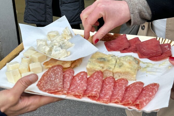 Eating Milan Street Food Tour with Guided Tasting and Sightseeing - Key points to know before you book