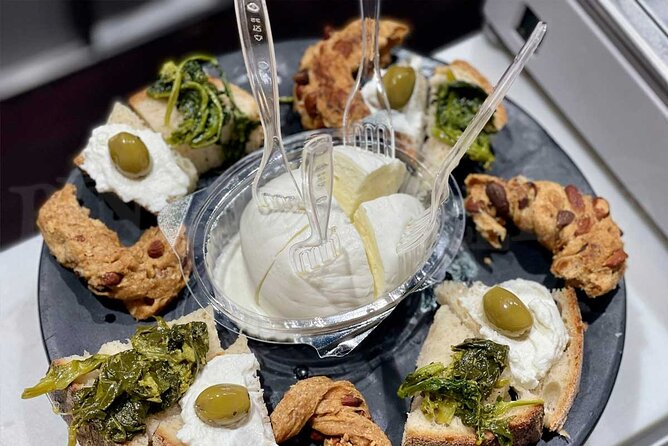 Eating Naples Street Food Tour with Guided Tasting and Sightseeing - Santa Chiara and a quieter pause