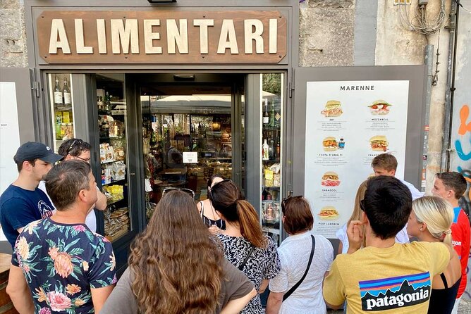 Eating Naples Street Food Tour with Guided Tasting and Sightseeing - Piazza del Gesù Nuovo and the final stretch
