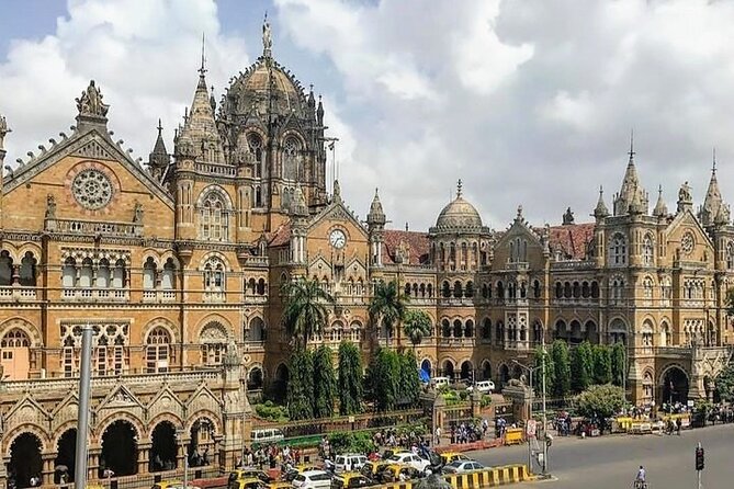 Evening Mumbai by Foot Street Food and Heritage - Leopold Café and the city after dark