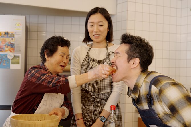 Flavors of Seoul: Grandma's Handmade Noodles to Night Market Tour - Starting at 11 a.m. in Mapo