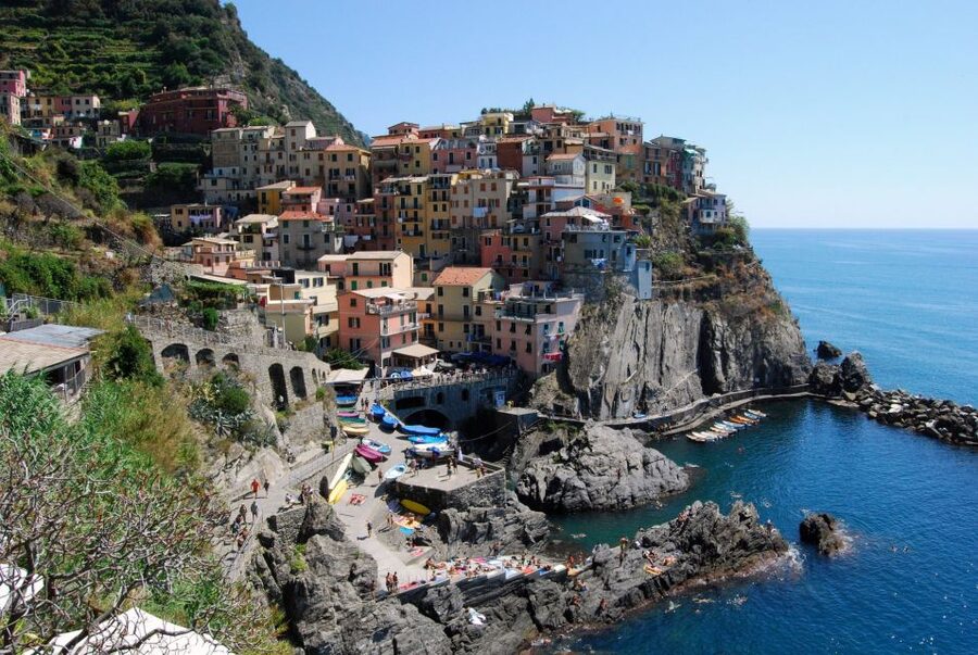 Florence: Cinque Terre Day Trip with Optional Street Food - Monterosso gives you the most breathing room