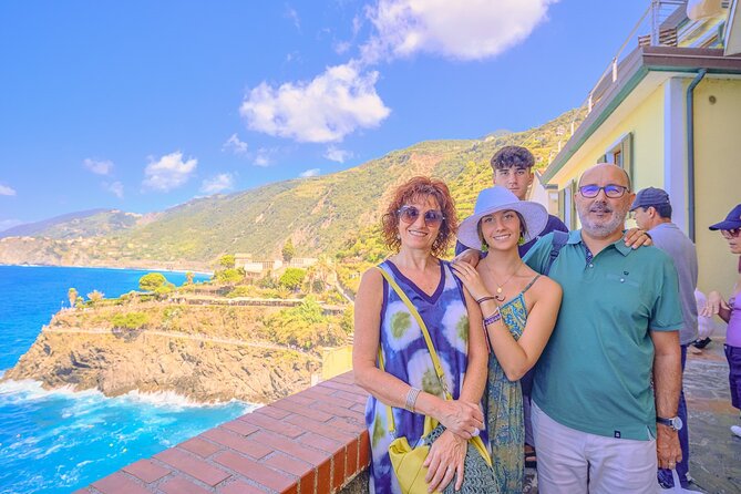Florence: Cinque Terre Park Day Trip with Optional Street Food - Monterosso for food and the beach