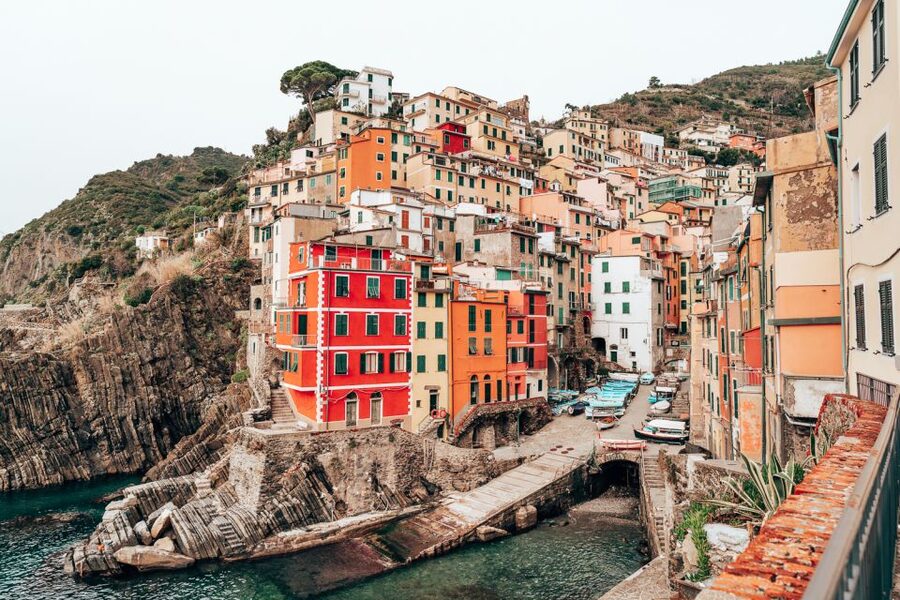 Florence: Day Trip to Cinque Terre with Optional Street Food - Why this day trip works from Florence