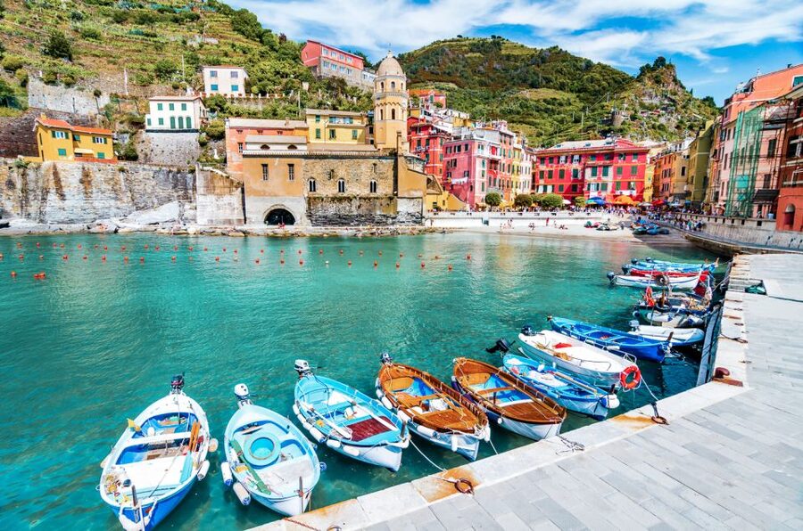 Florence: Day Trip to Cinque Terre with Optional Street Food - Manarola and the postcard views