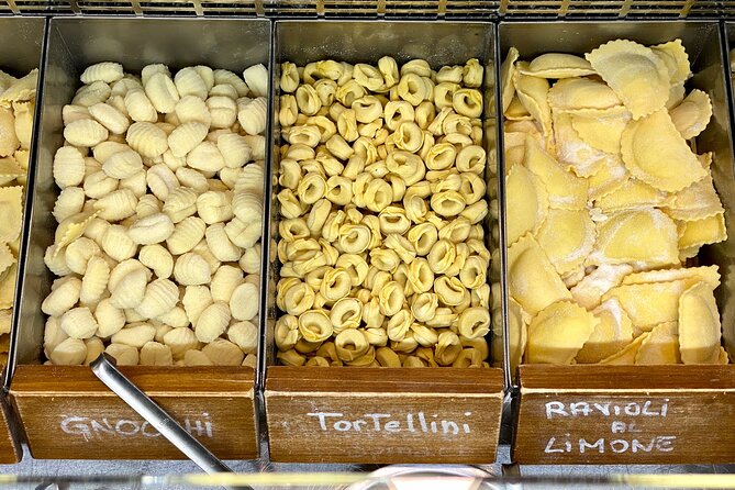 Florence Street Food and Sightseeing Small Group Tour - Mercato Centrale: Florence through food stalls