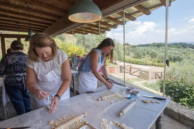 Florence Street Food Tour with Walking Sightseeing and Local Guide - Santa Croce and the finish