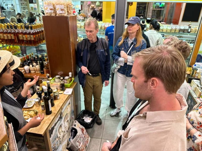 Florence: Street Food Tour with Wine & Local Guide - Evening walks and sunset atmosphere