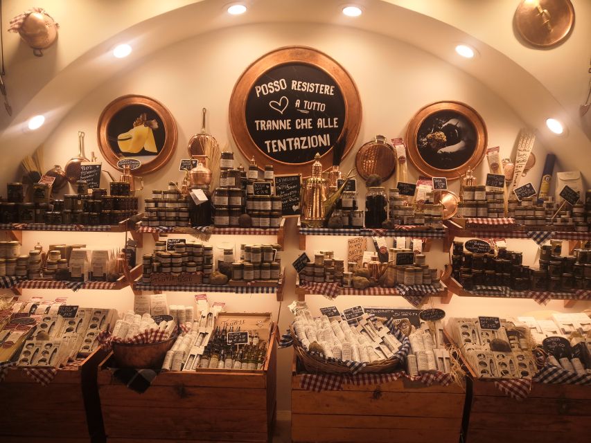 Florence: Street Food Walking Tour with Wine - Why the small group matters