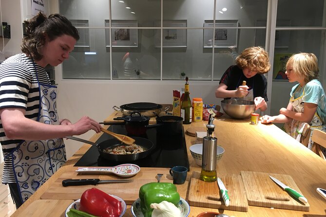 Food Market Shopping and Cooking Workshop in A Coruña - Returning to the kitchen for a hands-on meal