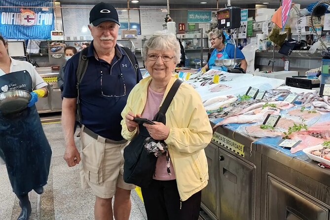 Food Market Shopping and Cooking Workshop in A Coruña - A small group changes the experience